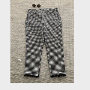 Roz & Ali Black White  Gingham Check High Rise Cropped Pant Pom Pom Trim 14P